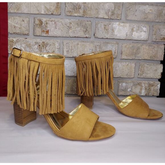 Carlos By Carlos Santana Brulee Gilda Suede Fringe Ankle Strap Heel, Women's 9M - Picture 2 of 12